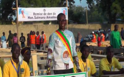 CEREMONIE DE REMISE DES TABLES BANCS, DES CARTONS DE CAHIER, DES CARTONS DE BICS ET CRAYONS, DES RAMES DE FORMAT, DES VENTILATEURS  ET DES BOURSES SCOLAIRES AUX ETABLISSEMENTS DE LA VILLE DE MAROUA PAR L’HONORABLE SALMANA AMADOU ALI, SEPTEMBRE 2020