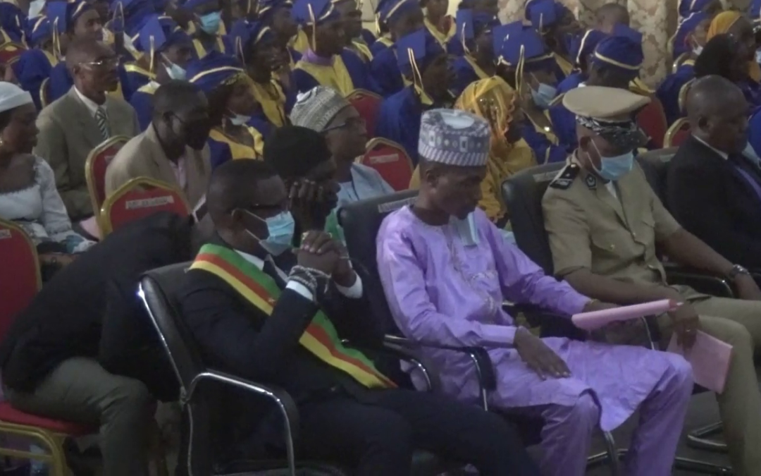 CEREMONIE DE REMISE DES DIPLOMES AUX BENEFICIAIRES DE LA PREMIERE EDITION DE LA BOURSE DE FORMATION PROFESSIONNELLE OFFERT PAR L’HONORABLE SALMANA AMADOU ALI