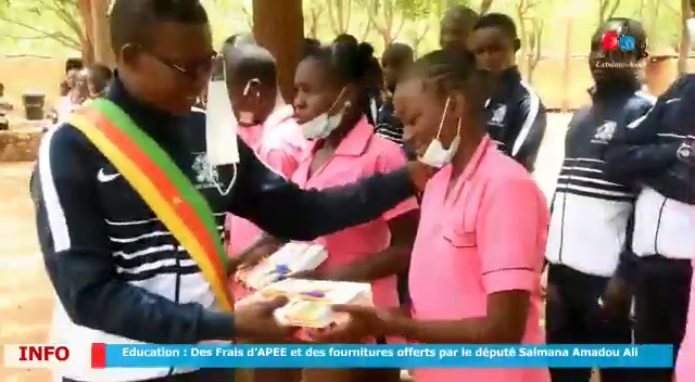 DON DES FOURNITURES SCOLAIRES  AUX ELEVES DU LYCEE TECHNIQUE DE DOUALARE PAR L’HONORABLE SALMANA AMADOU ALI, MAROUA LE 15 SEPTEMBRE 2021