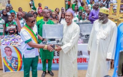 Don en matériels pédagogiques  et en fournitures scolaires au lycée de Doualaré par le Député Salmana, Maroua le 30/09/2025